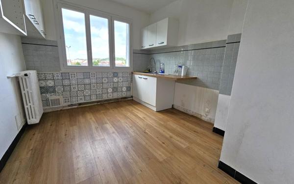 Appartement à vendre    4 pièces • 102 440 m2 Corbeil-Essonnes