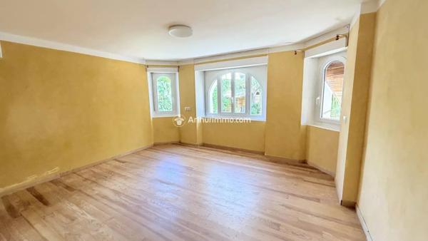 Vente                                                      Maison
                        
                     5 pièces                      135 m2                     à Millau
