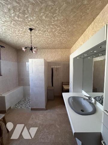 Maison d'habitation + parcelle de terrain constructible