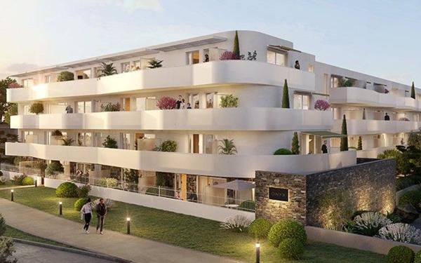 Stationnement à louer    Agde