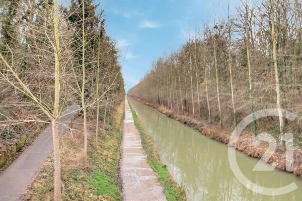 Maison à vendre  8 pièces - 213 m2 VAUJOURS - 93