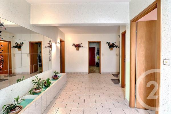 Maison à vendre  8 pièces - 213 m2 VAUJOURS - 93