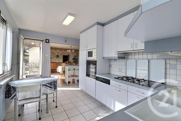 Maison à vendre  8 pièces - 213 m2 VAUJOURS - 93