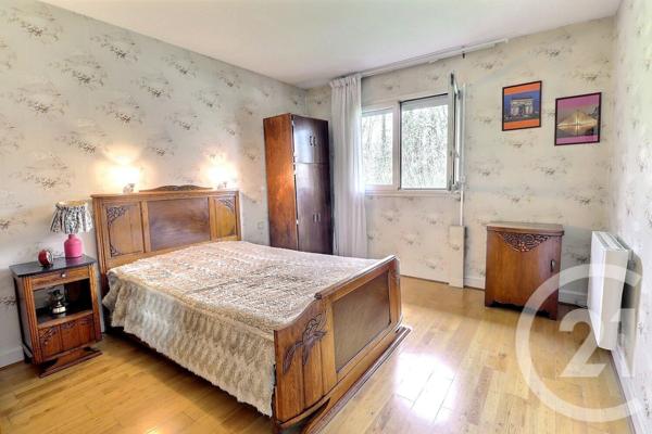 Maison à vendre  8 pièces - 213 m2 VAUJOURS - 93