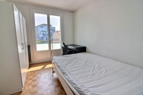 Grange Blanche, Appartement T4, 63m² traversant au 3ème étage avec 2 balcons, une cave