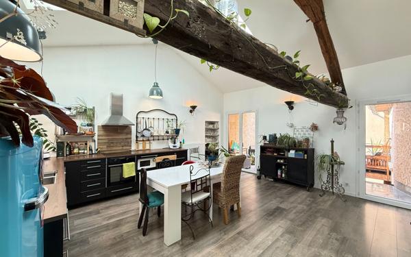 Maison à vendre    4 pièces •  Saint-Étienne-de-Saint-Geoirs