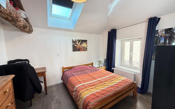 Maison à vendre    4 pièces •  Saint-Étienne-de-Saint-Geoirs