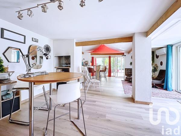 Maison à vendre 8 pièces 170 m² Saint-Mitre-les-Remparts