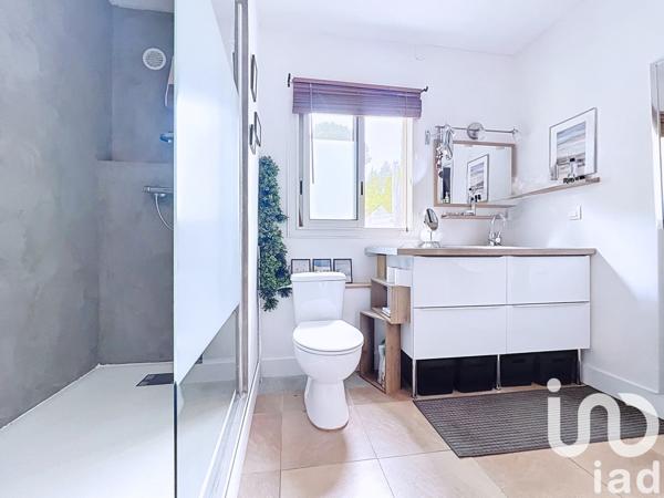 Maison à vendre 8 pièces 170 m² Saint-Mitre-les-Remparts