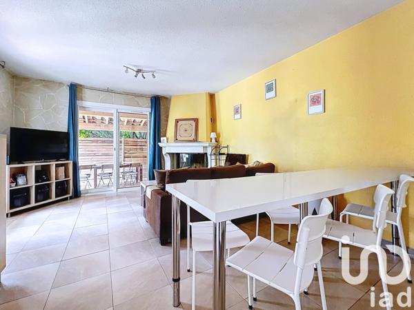 Maison à vendre 8 pièces 170 m² Saint-Mitre-les-Remparts