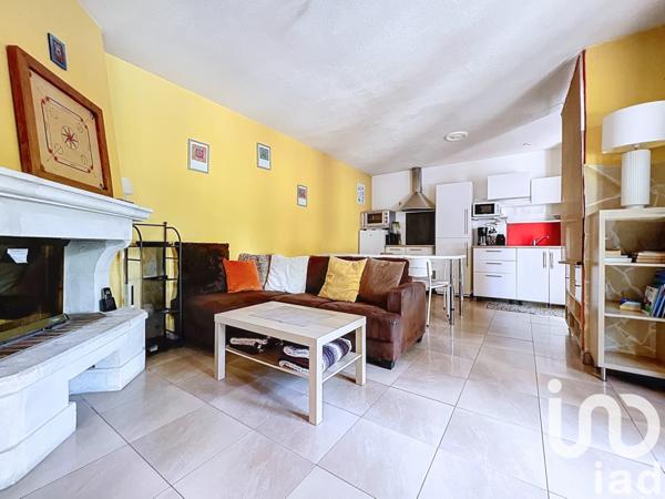 Maison à vendre 8 pièces 170 m² Saint-Mitre-les-Remparts