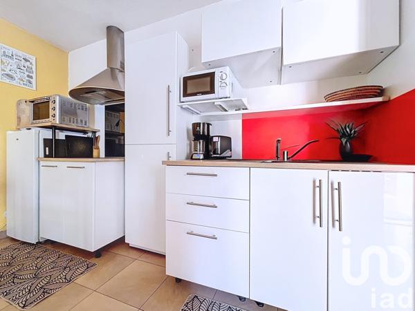 Maison à vendre 8 pièces 170 m² Saint-Mitre-les-Remparts