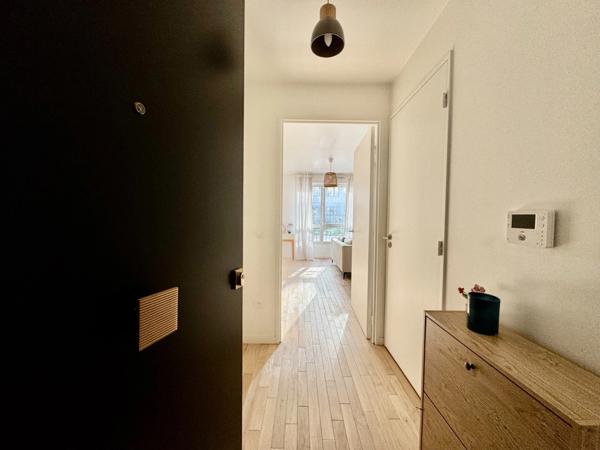 Rueil Malmaison - Studio loué meublé - 2023 - Proche RER - Investisseur