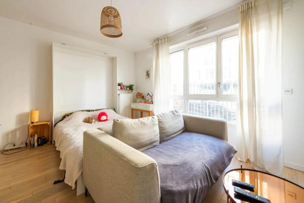 Rueil Malmaison - Studio loué meublé - 2023 - Proche RER - Investisseur