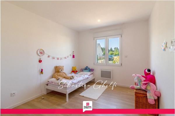 belle maison de plain-pied avec 3 chambres-cellier-garage-terrasses