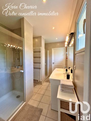 House for sale 5 rooms 190 m² Crécy-la-Chapelle