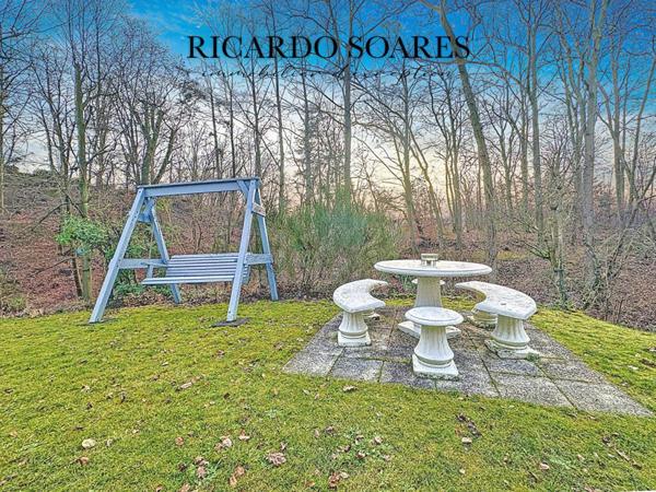 MAISON FAMILIALE 306 m2 / 5 CHAMBRES / 3 CUISINES / 3 SALONS / GARAGE DOUBLE / TERRAIN 14 580 m2