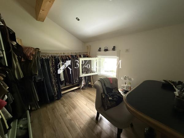 Maison
                                                                                                                                                                                                                                                                                                                        10 pièce(s)                                                                                                                                                                                                          4 chambre(s)                                                                                                                                                                                                          325  m²