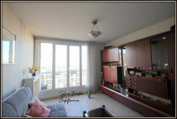 Appartement 3 pièces LE BOURGET- 56 m2 avec vue sur Paris - Boxe, cave et balcon
