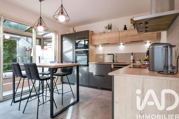 Maison à vendre 6 pièces 144 m² Saint-Cyr-sur-Loire