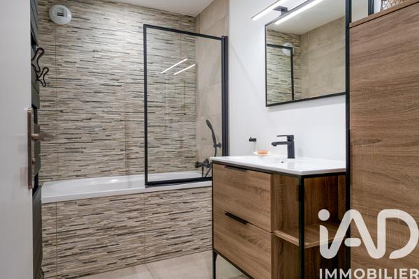 Maison à vendre 6 pièces 144 m² Saint-Cyr-sur-Loire