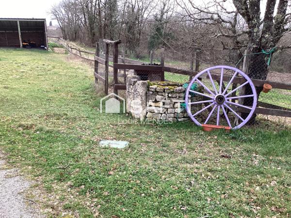 MAISON DE 130 M², TERRAIN DE 3984 m² ENDROIT TRES CALME