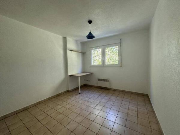 Appartement 1 pièce                                        - 38000 Grenoble Réf : 5300