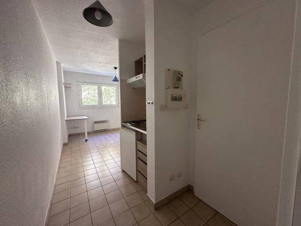 Appartement 1 pièce                                        - 38000 Grenoble Réf : 5300