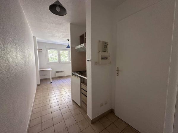 Appartement 1 pièce                                        - 38000 Grenoble Réf : 5300
