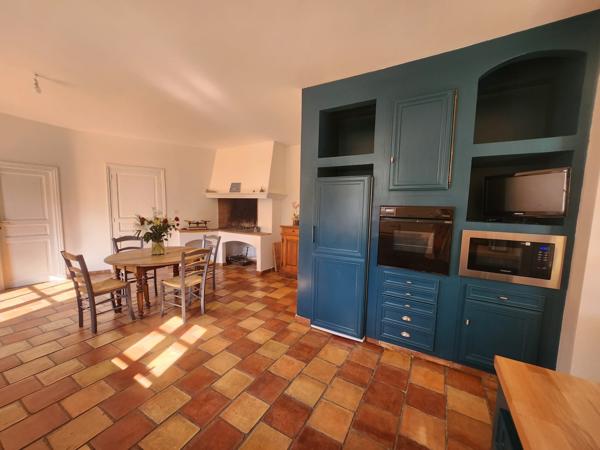 Aubagne (13400) MAISON / BASTIDE SECTEUR EOURES - AUBAGNE - 362 m² sur terrain de 9753 m² - Piscine - AU CALME et SANS VIS-à-V