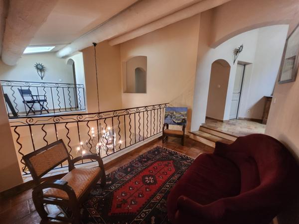 Aubagne (13400) MAISON / BASTIDE SECTEUR EOURES - AUBAGNE - 362 m² sur terrain de 9753 m² - Piscine - AU CALME et SANS VIS-à-V