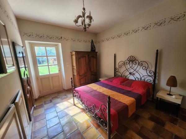 Aubagne (13400) MAISON / BASTIDE SECTEUR EOURES - AUBAGNE - 362 m² sur terrain de 9753 m² - Piscine - AU CALME et SANS VIS-à-V