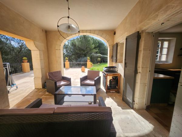 Aubagne (13400) MAISON / BASTIDE SECTEUR EOURES - AUBAGNE - 362 m² sur terrain de 9753 m² - Piscine - AU CALME et SANS VIS-à-V