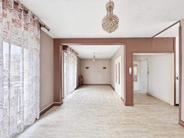 ANGERS SECTEUR GARE – LÉTANDUÈRE – MAISON 150 M² – TERRASSES – GARAGE – FORT POTENTIEL