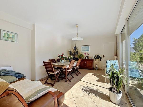 À vendre - 20 min d'Angers : maison de caractère 10 pièces + dépendance de 140 m² !