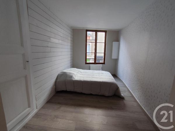 Maison à vendre  4 pièces - 122,70 m2 LA CHATRE - 36