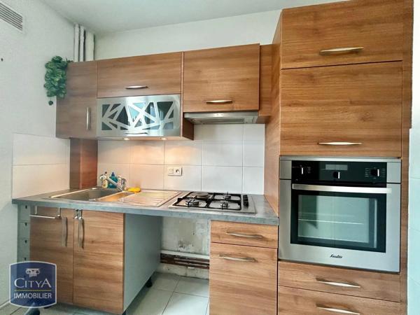 Appartement à louer 3 pièces 78.17m² Tours (37000)