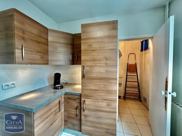 Appartement à louer 3 pièces 78.17m² Tours (37000)