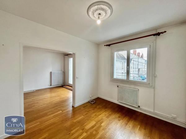 Appartement à louer 3 pièces 78.17m² Tours (37000)