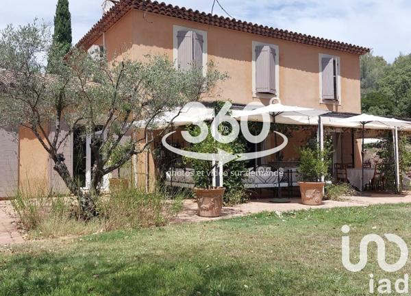 Maison à vendre 11 pièces 285 m² Cuers