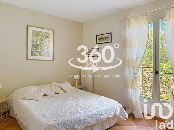 Maison à vendre 11 pièces 285 m² Cuers