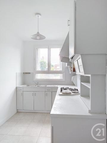 Appartement F4 à vendre  4 pièces - 70,80 m2 ST MICHEL SUR ORGE - 91