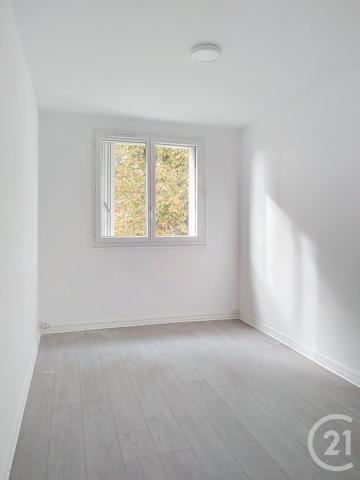 Appartement F4 à vendre  4 pièces - 70,80 m2 ST MICHEL SUR ORGE - 91