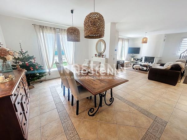 MORANGIS : maison individuelle et familiale avec sous-sol total située au blés d'or