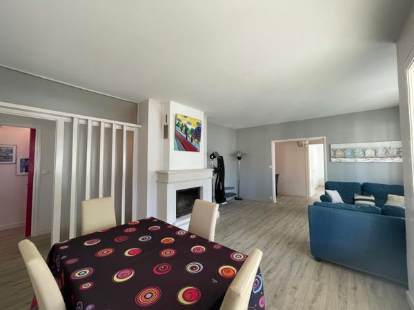 Maison 8 pièce(s) 6 chambre(s) 210 m²