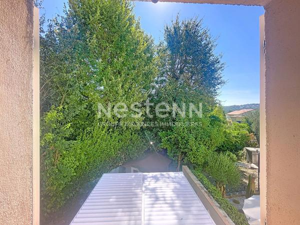 Exclusivité Nestenn : Appartement 3 pièces de 60 m2 avec jardin de 130 m2 avec piscine à Peymeinade