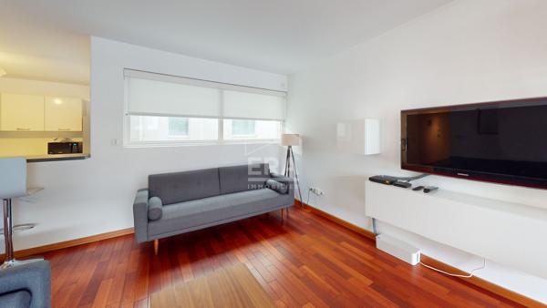 Appartement Paris 4 pièces 93 m² avec balcon de 7m²