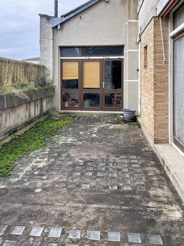 ENSEMBLE IMMOBILIER A COGNAC