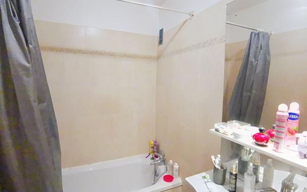 Appartement à vendre    3 pièces • 61,60 m2 Toulon