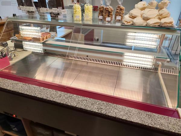 Fonds de commerce à vendre à Charbonnières-les-Varennes dans le Puy-de-Dôme (63410), ref : 13352/452